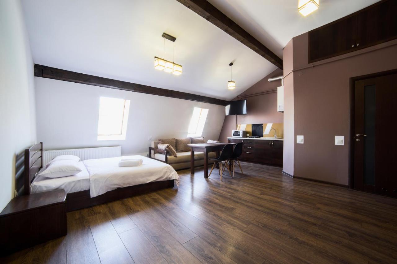 Appartement Аpartments In The Center On Mitniy Square à Lviv Extérieur photo